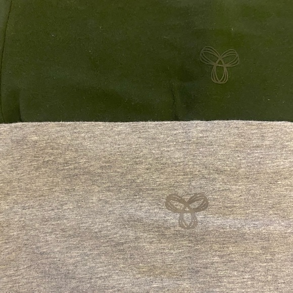 TNA from Aritiza set of 2 biker shorts - Picture 3 of 3